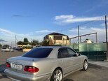 Mercedes E 280-5