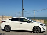 Hyundai Elantra-3