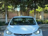 Hyundai Elantra-1