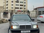 Mercedes 190-1