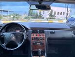 Mercedes E 270-12