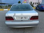 Mercedes E 270-5