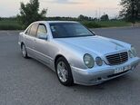 Mercedes E 270-2