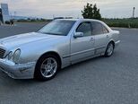 Mercedes E 270-7