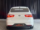 Kia Rio-10