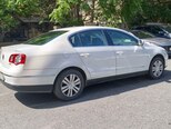 Volkswagen Passat-8