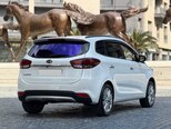 Kia Carens-5
