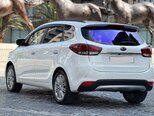 Kia Carens-6