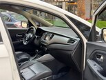 Kia Carens-10