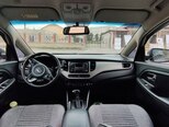 Kia Carens-5