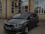 Kia Carens-9