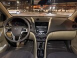 Hyundai Accent-7