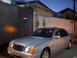 Mercedes E 280-1