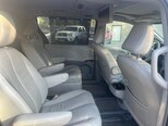 Toyota Sienna-17