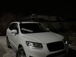 Hyundai Santa Fe-13