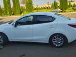 Toyota Yaris iA-4