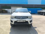 Mitsubishi L200-1