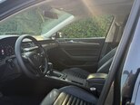 Volkswagen Passat-15