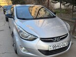 Hyundai Elantra-11