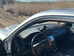 Mercedes E 220-2