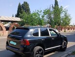 Porsche Cayenne-4