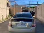Toyota Prius-5