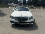 Mercedes E 300-1
