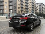 Hyundai Elantra-11