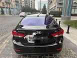 Hyundai Elantra-12