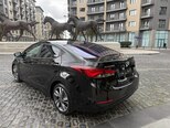 Hyundai Elantra-3