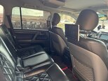 Toyota Land Cruiser-9