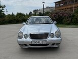 Mercedes E 220-1
