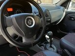 Renault Sandero-6