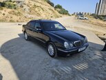 Mercedes E 220-1