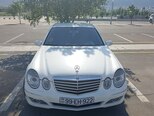Mercedes E 220-1