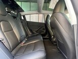 Tesla Model 3-10