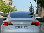 Tesla Model 3-6