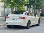 Tesla Model 3-7