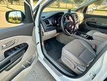 Kia Carnival-9