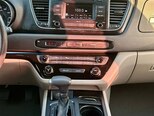 Kia Carnival-13