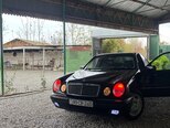 Mercedes E 240-4