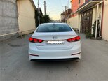 Hyundai Elantra-8