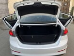 Hyundai Elantra-12