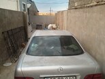 Mercedes E 200-2