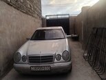 Mercedes E 200-1