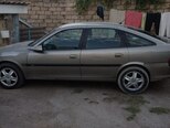 Opel Vectra-4