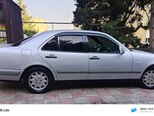 Mercedes E 230-5