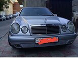 Mercedes E 230-1