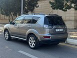 Mitsubishi Outlander-2