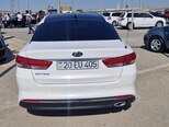 Kia Optima-4